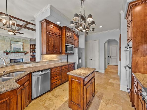 15  Wimbledon Court , Heath Texas 75032