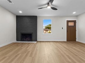 3216  Sharon Street , Dallas Texas 75211