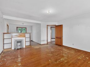 2701  Stark Street , Fort Worth Texas 76112