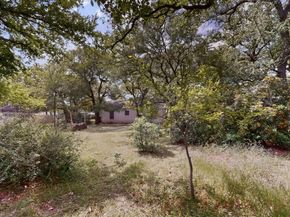 2701  Stark Street , Fort Worth Texas 76112