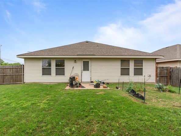 1300  Castle Ridge Road , Fort Worth Texas 76140