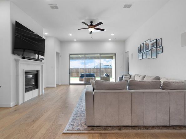 328  Savannah Lane , Oak Point Texas 75068