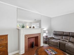 206 S Davis Drive , Arlington Texas 76013