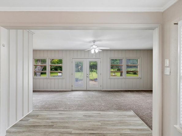 206 S Davis Drive , Arlington Texas 76013