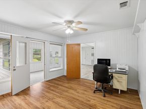 206 S Davis Drive , Arlington Texas 76013