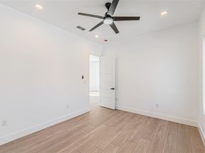 4319  Sylvester Street , Dallas Texas 75219