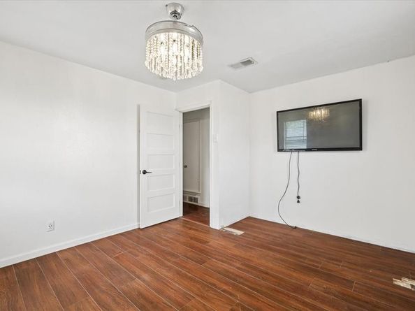 2508 W Rochelle Road , Irving Texas 75062
