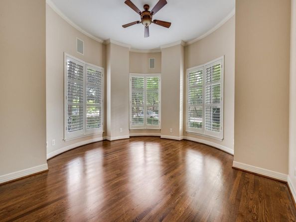 3401  Lee Parkway  102, Dallas Texas 75219