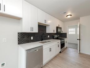 3924  Dismount Street , Dallas Texas 75211