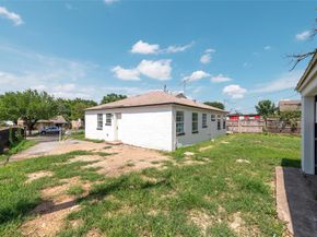 3924  Dismount Street , Dallas Texas 75211