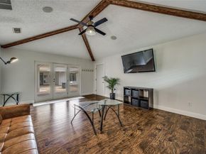 7148  Roundrock Road , Dallas Texas 75248