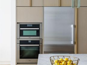 2430  Victory Park Lane  3203, Dallas Texas 75219