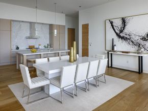 2430  Victory Park Lane  3203, Dallas Texas 75219