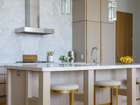 2430  Victory Park Lane  3203, Dallas Texas 75219