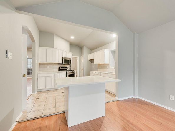 600 N Chattey Road , DeSoto Texas 75115