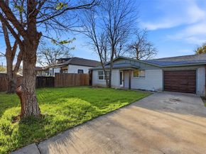 1044 E Cantey Street , Fort Worth Texas 76104