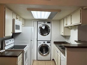 7152  Fair Oaks Avenue  2087, Dallas Texas 75231
