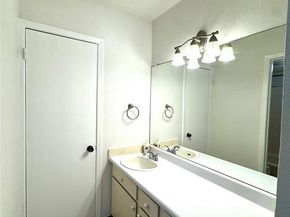 7152  Fair Oaks Avenue  2087, Dallas Texas 75231