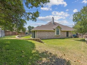 5437  Yellowstone Trail , Fort Worth Texas 76137