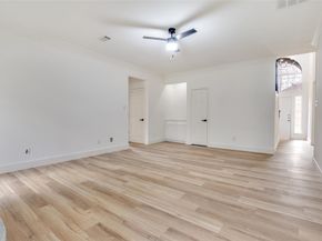 6215  Kingswood Drive , Arlington Texas 76001