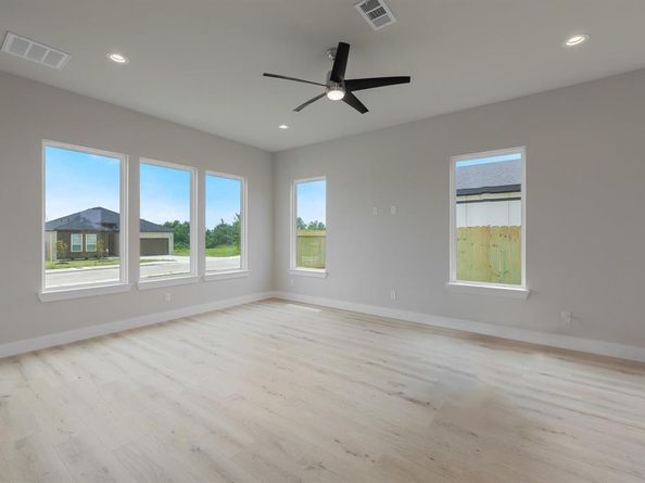 2421  Gooch Street , Dallas Texas 75241