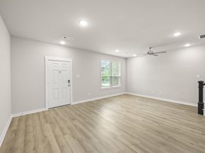 243  Wagon Spoke Way  18, Fort Worth Texas 76120
