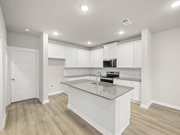 243  Wagon Spoke Way  18, Fort Worth Texas 76120