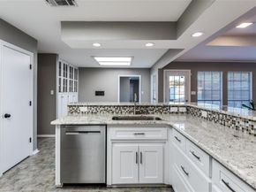 2418  Vista Glen Lane , Carrollton Texas 75007