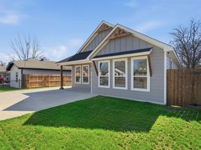 3612  Avenue J  , Fort Worth Texas 76105