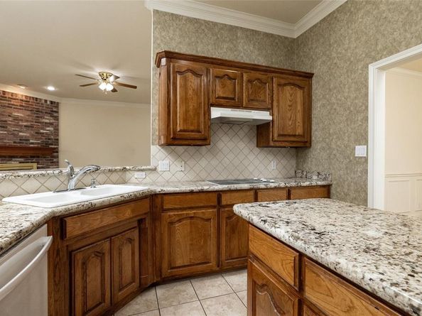 4224  Hollow Creek Court , Fort Worth Texas 76008