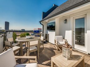 2114  Wenge Lane , Dallas Texas 75219