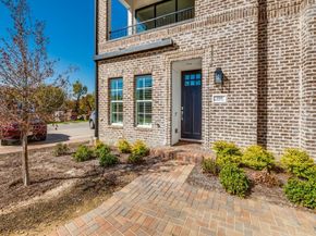 2114  Wenge Lane , Dallas Texas 75219