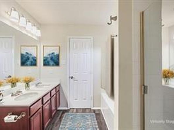 2513  Tan Oak Drive , Dallas Texas 75212