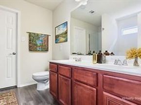 2513  Tan Oak Drive , Dallas Texas 75212