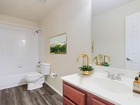 2513  Tan Oak Drive , Dallas Texas 75212