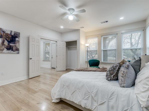 922  Cristler Avenue , Dallas Texas 75223