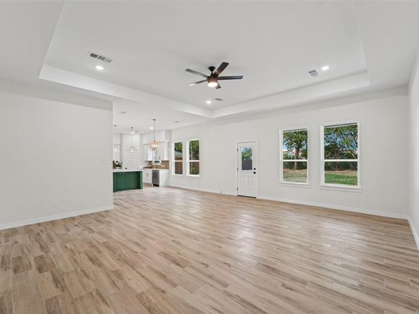 10511  Casnett Drive , Dallas Texas 75217