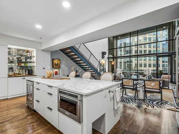 1999  Mckinney Avenue  1206, Dallas Texas 75201