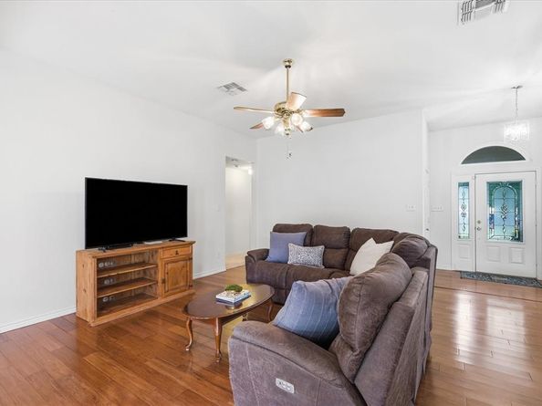 306  Oak Drive , Argyle Texas 76226