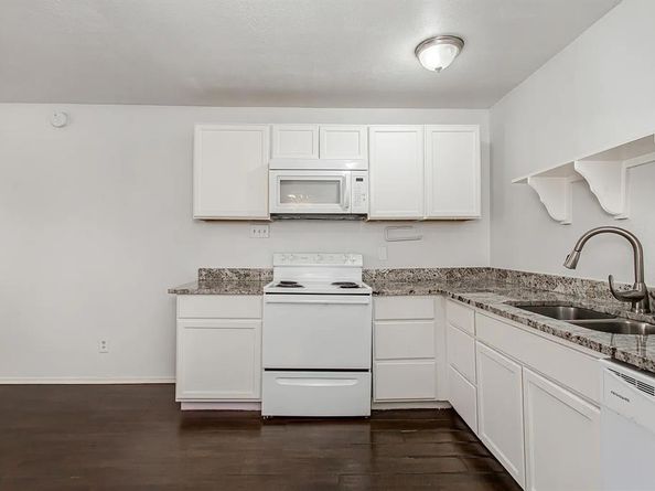 5722  Gaston Avenue , Dallas Texas 75214