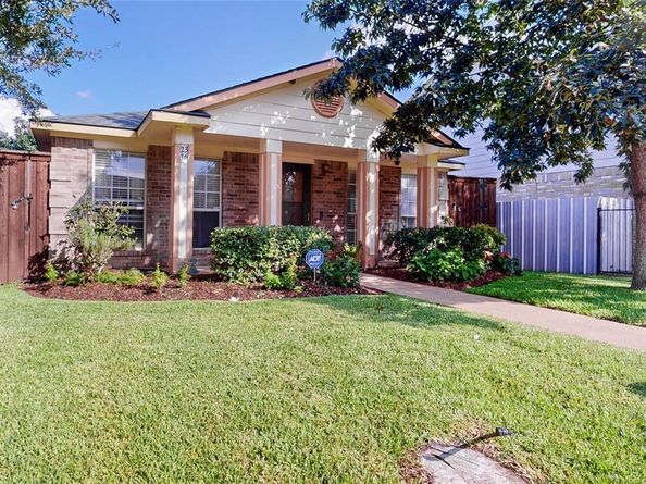 2336  Summit Lane , Dallas Texas 75227