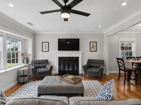 5426  Stoneleigh Avenue , Dallas Texas 75235