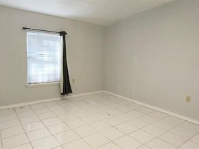 1113  Maydelle Lane , Garland Texas 75042