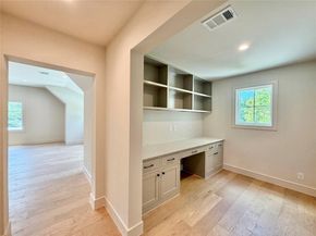 820  Edgefield Road , Fort Worth Texas 76107