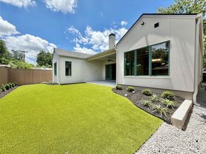 820  Edgefield Road , Fort Worth Texas 76107