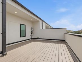 453 W Morphy Street , Fort Worth Texas 76104