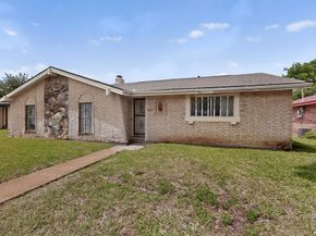 821  Cherry Hills Drive , Lancaster Texas 75134