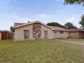 821  Cherry Hills Drive , Lancaster Texas 75134