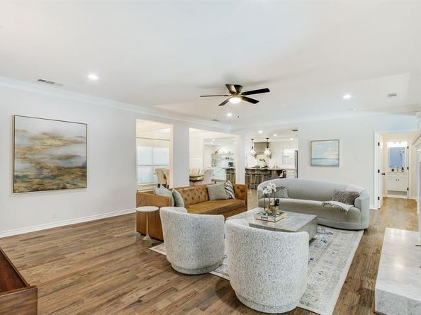 2703 W Prairie Creek Drive , Richardson Texas 75080