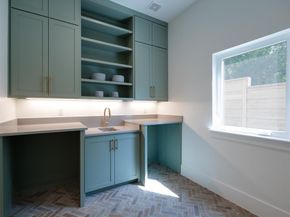 9315  Lenel Place , Dallas Texas 75220